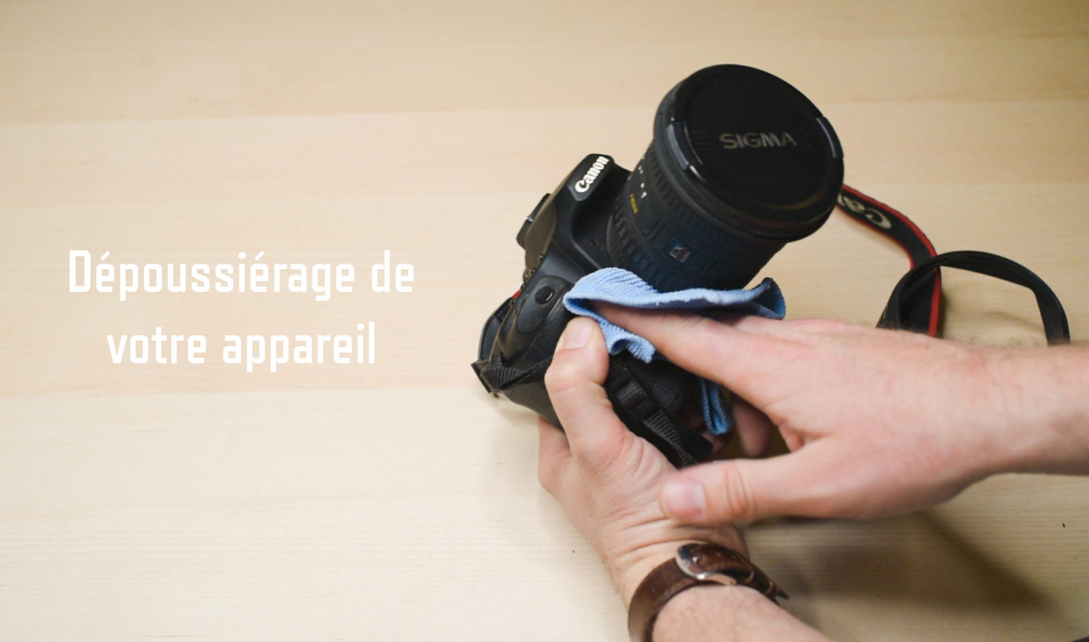 Lieu De Travail Du Photographe Avec Objectif Du Kit De Nettoyage De  L'appareil Photo Du Système D'appareil Photo Reflex Numérique Et Accessoire  De L'appareil Photo Sur Dar